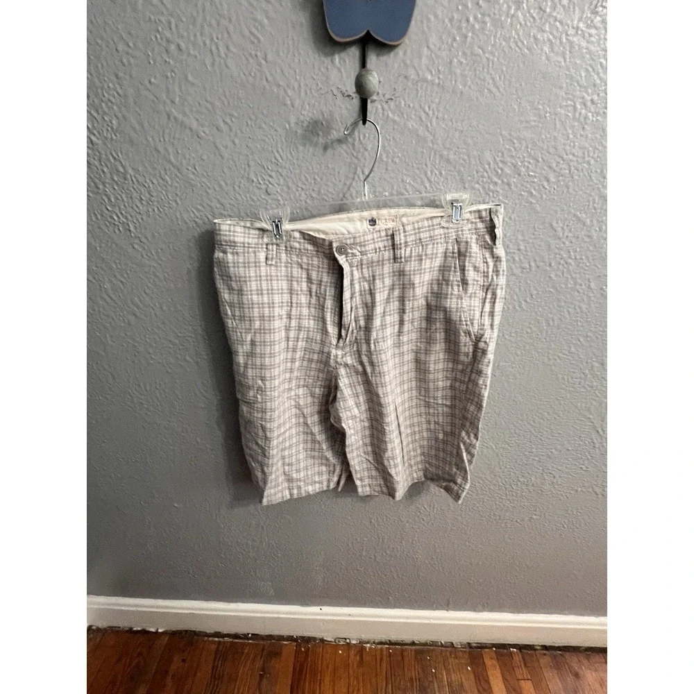 J Crew Gray White  Plaid Shorts Mens Size 34 Inseam 10.5 Inches